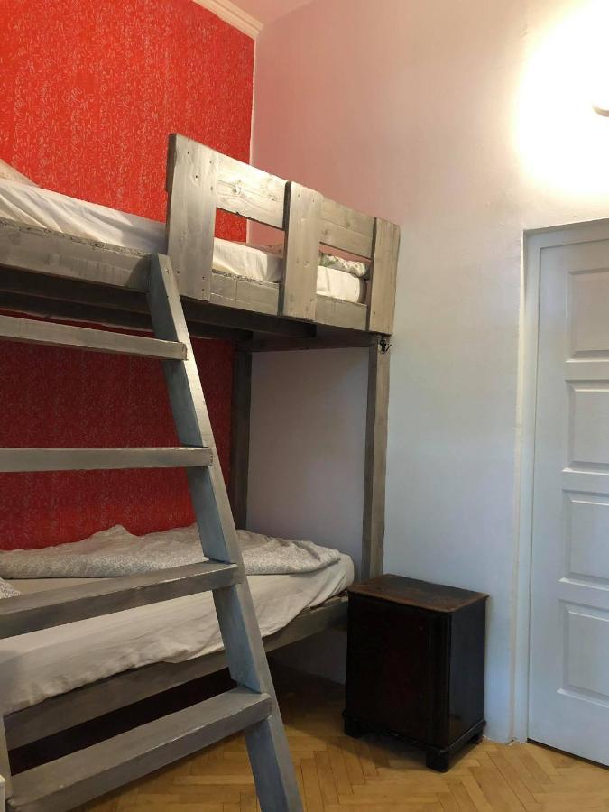 Single Bed Mixed Dormitory Room