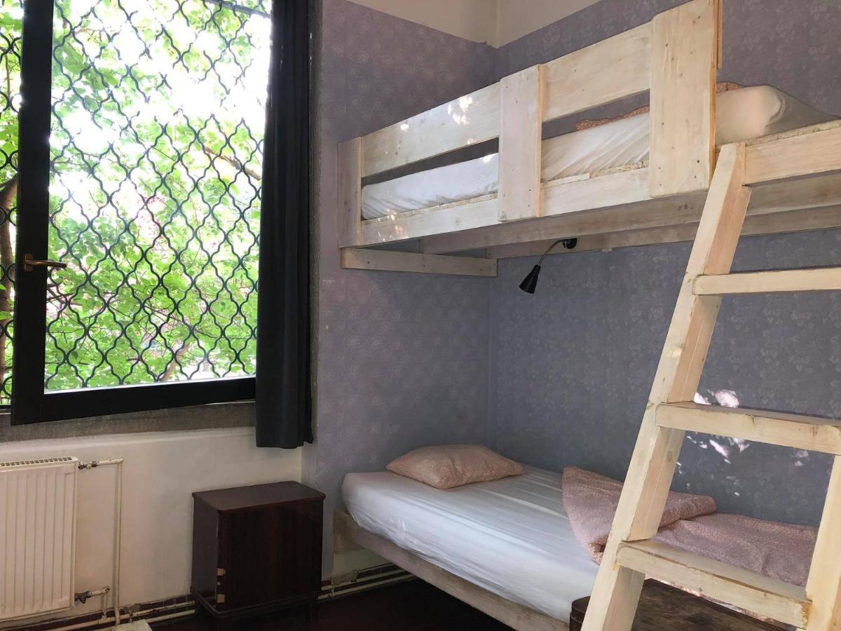 Single Bed Mixed Dormitory Room