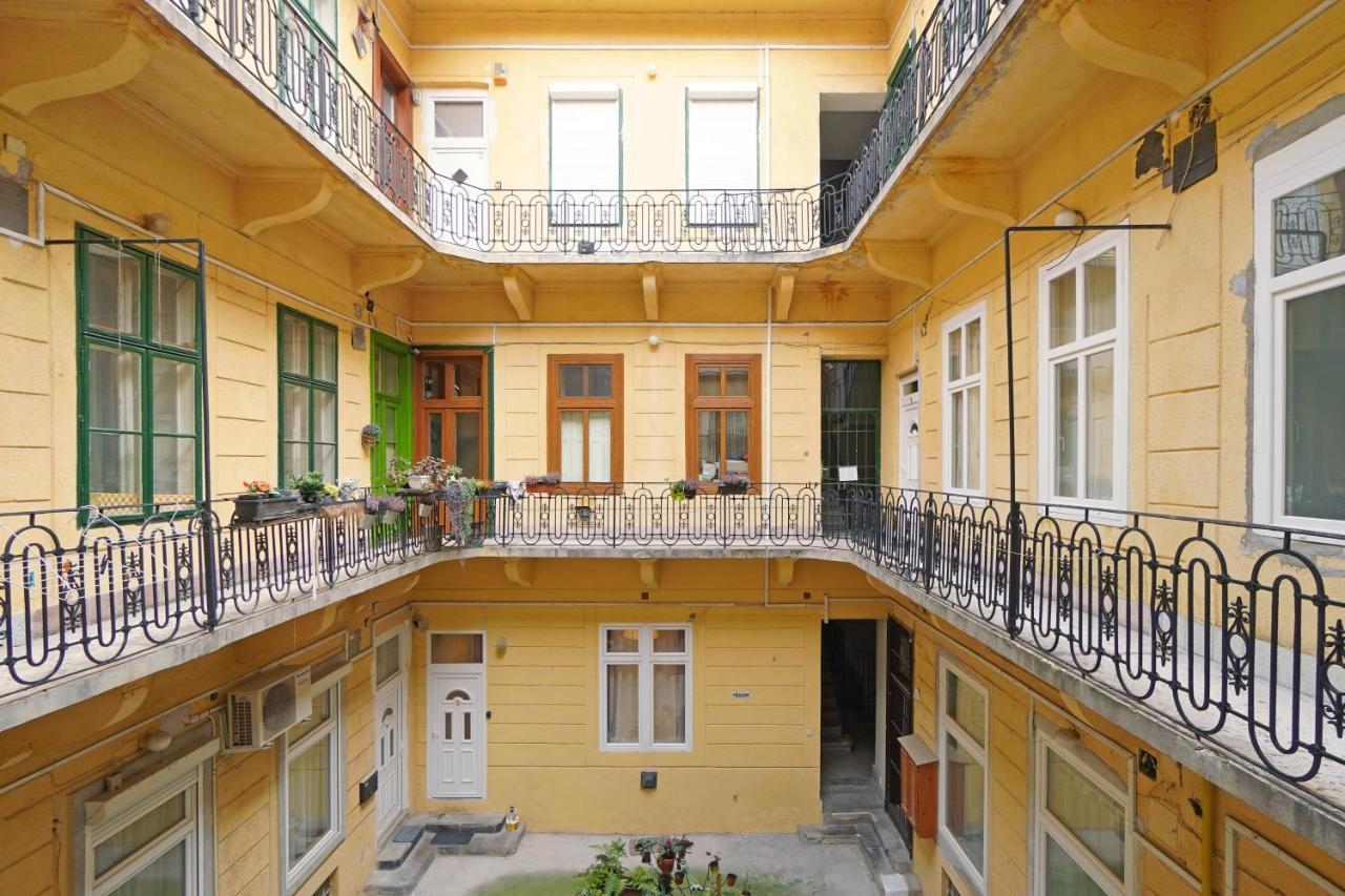 Apartment Split Level