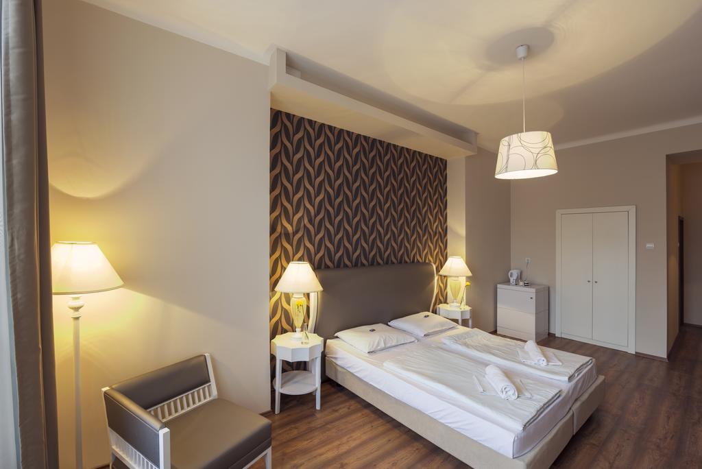 Double Room with Balcony and Kitchenette