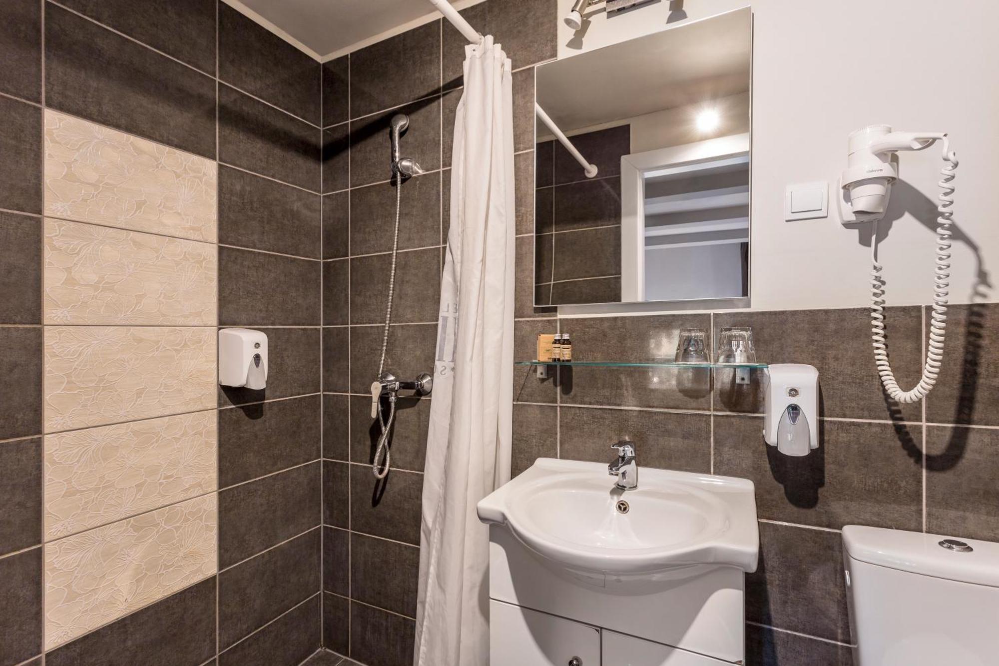 Deluxe Double or Twin Room with Balcony,1216396075:JPEG