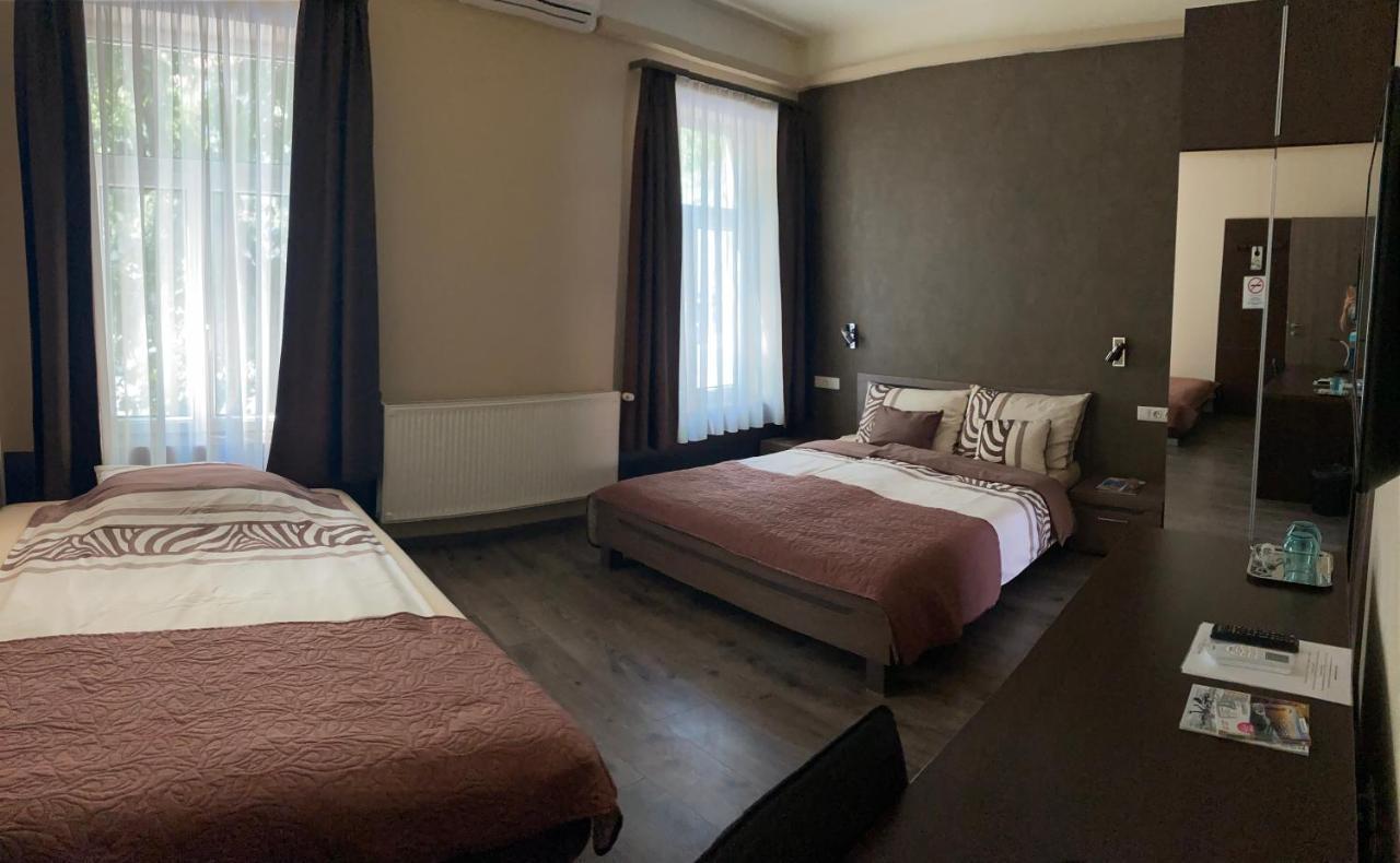 Quarto Familiar com Casa de Banho