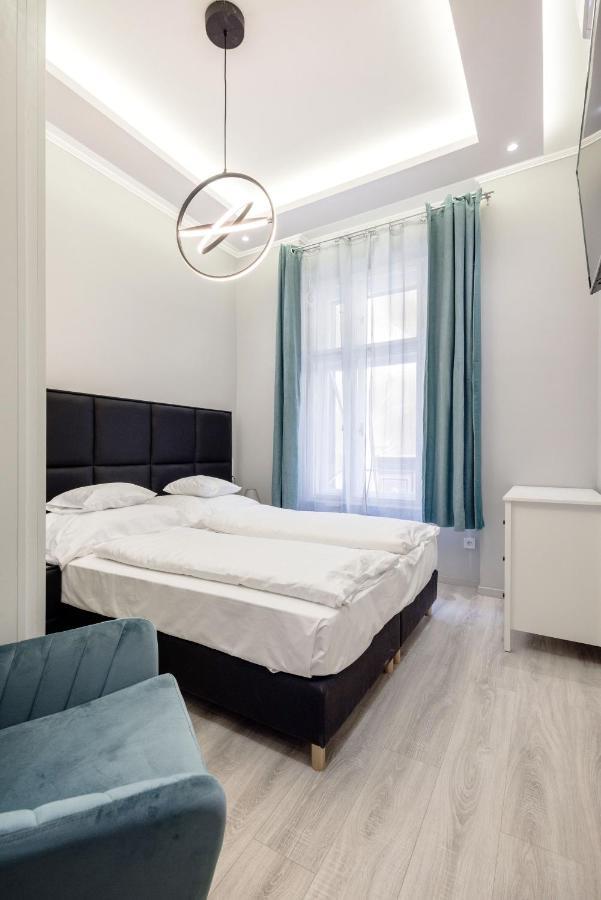 Double bed Room with shared kitchen