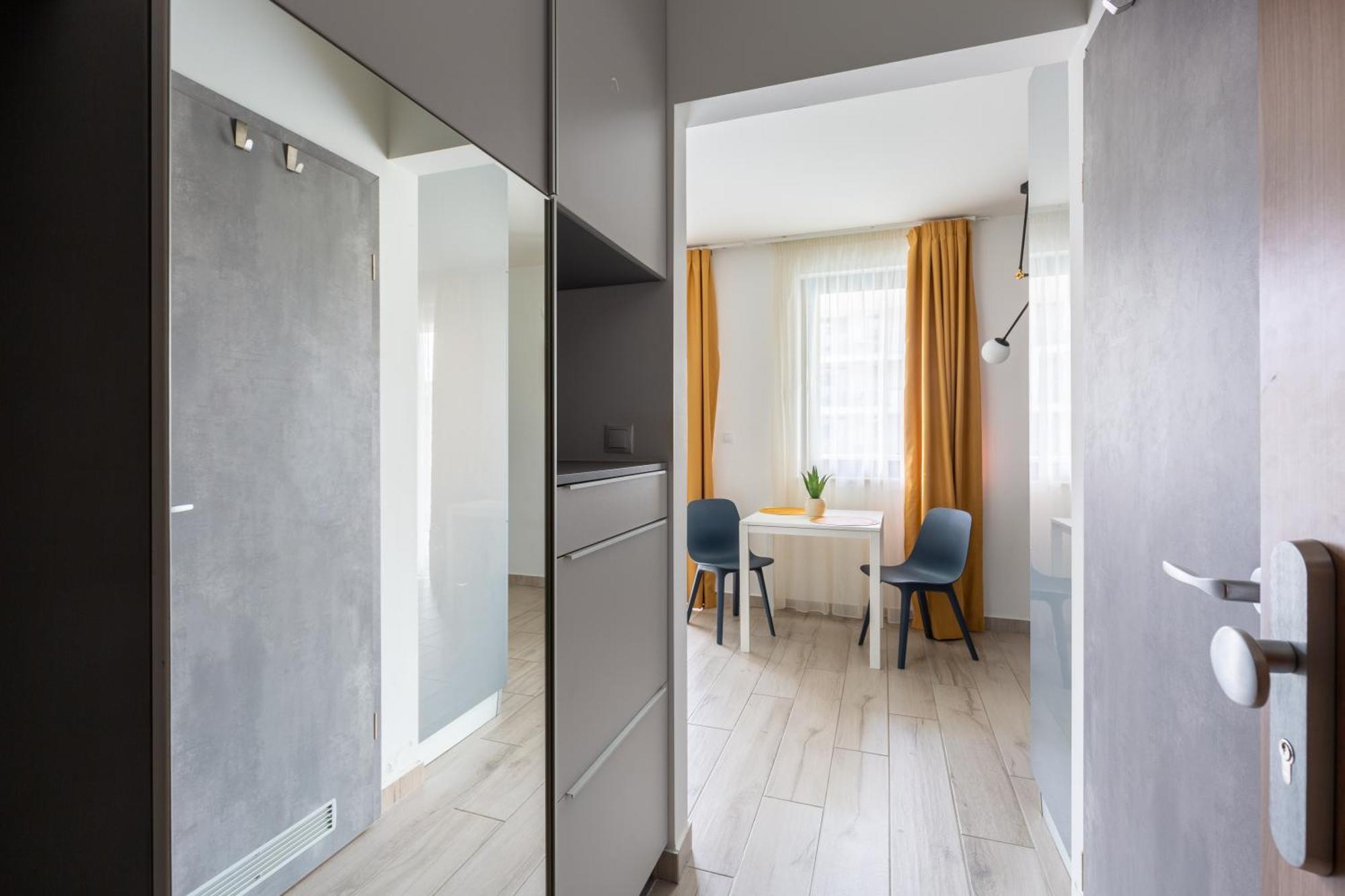 Studio Apartment