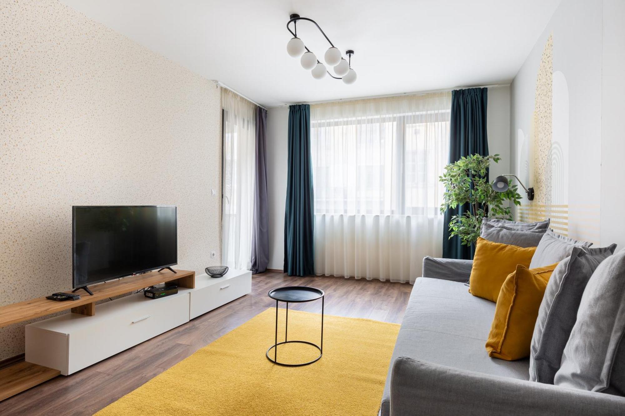 One-Bedroom Apartment