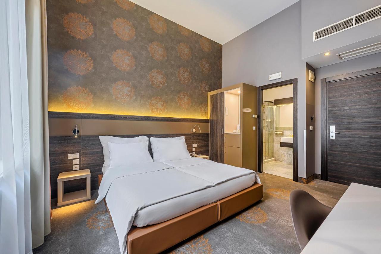 Quarto Standard com Cama de Casal ou 2 de Solteiro