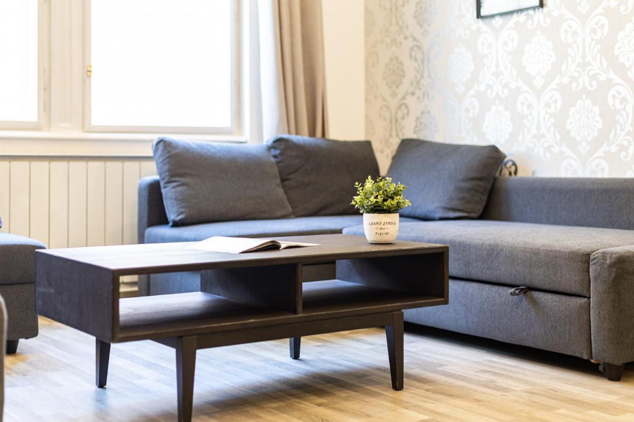 Deluxe Apartment