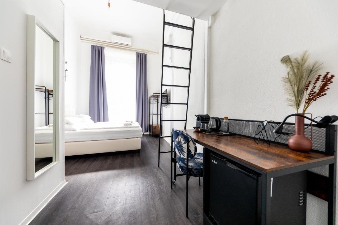 Quadruple Room Private Bathroom