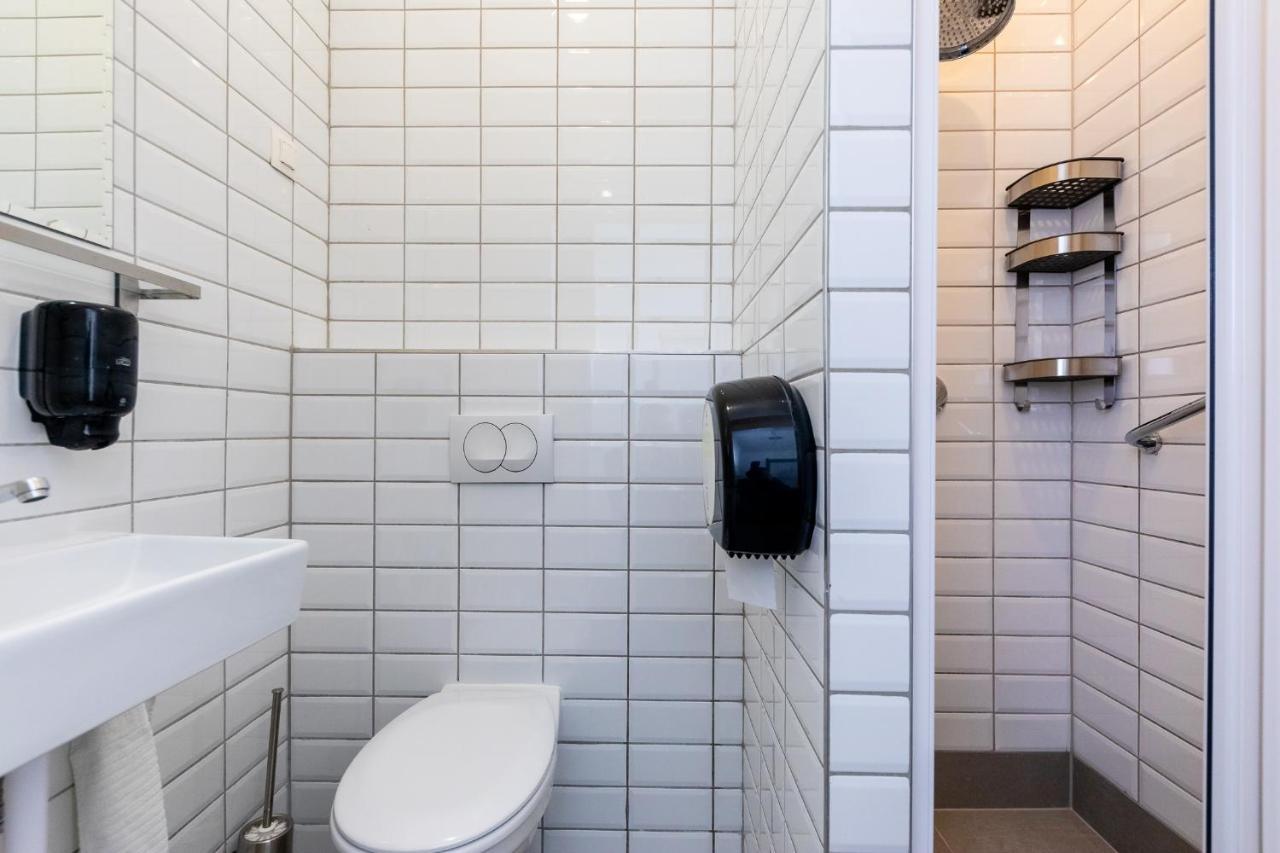 Triple Room Private Bathroom