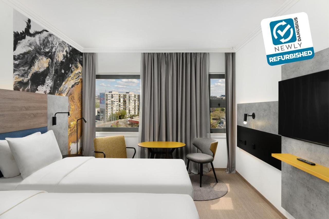 Premium Twin Room City View newly refurbished