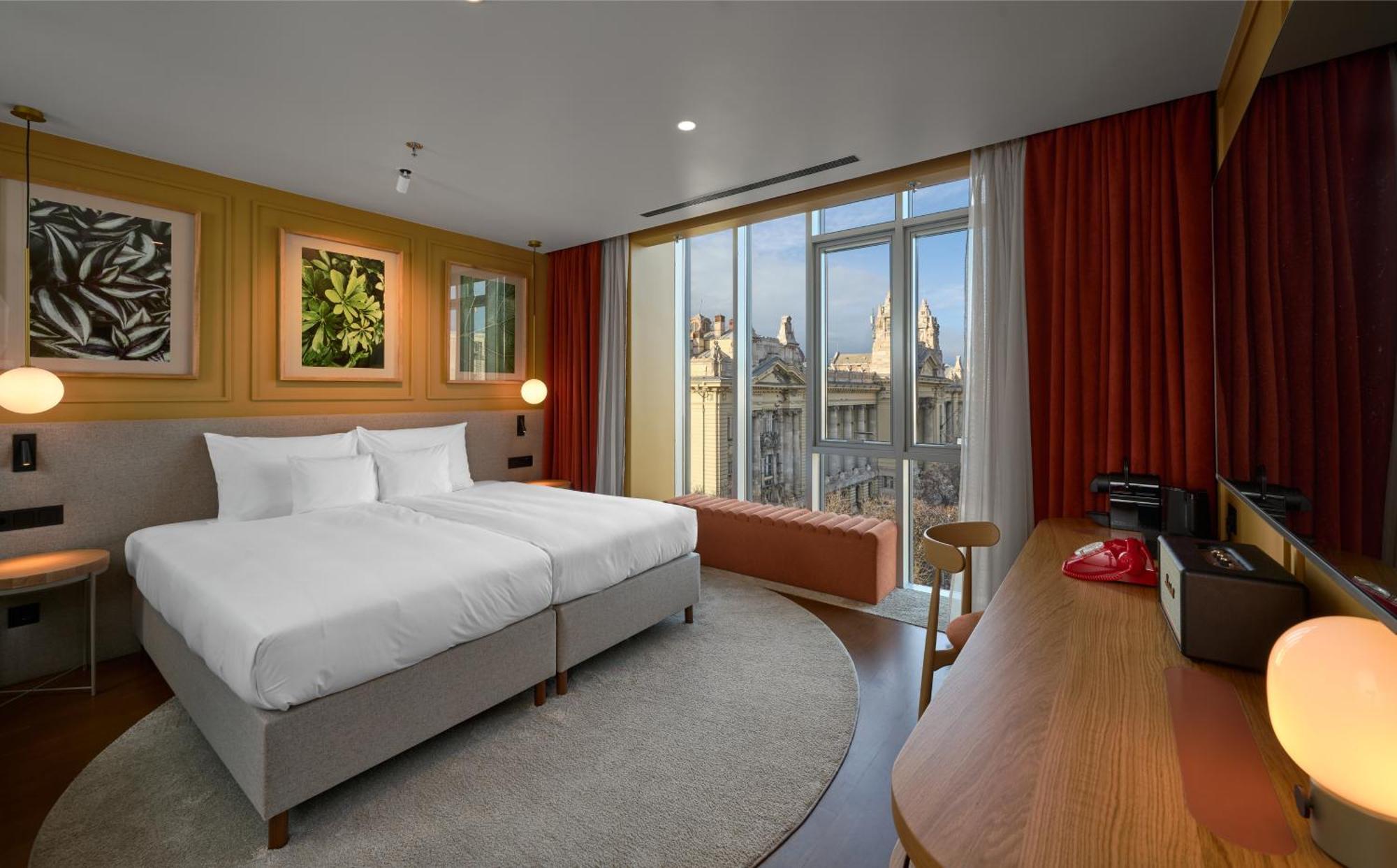 Deluxe King Room City View,1610861034:JPEG