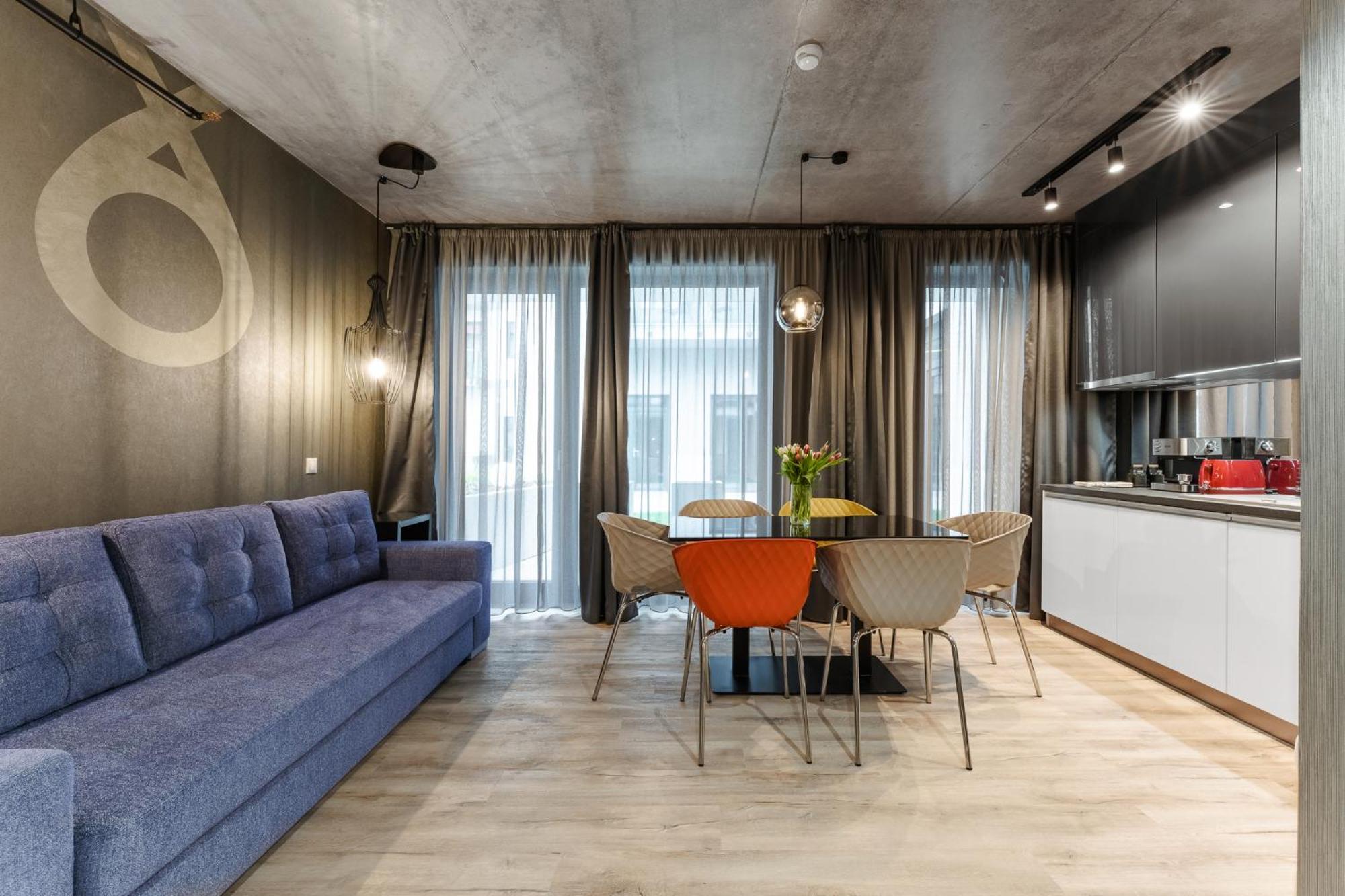 Deluxe Two Floor Family Suite