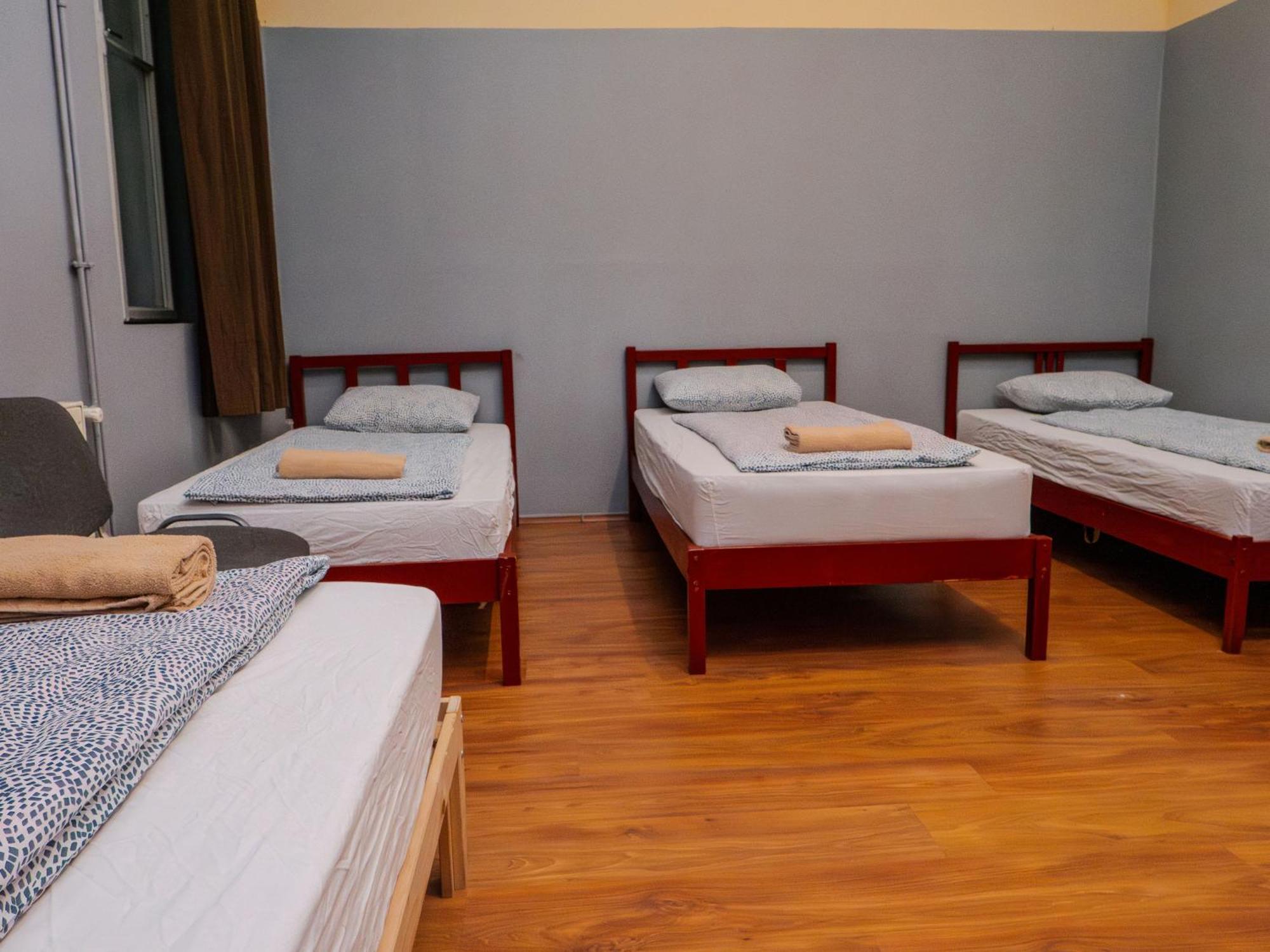 Vierbettzimmer mit Gemeinschaftsbad