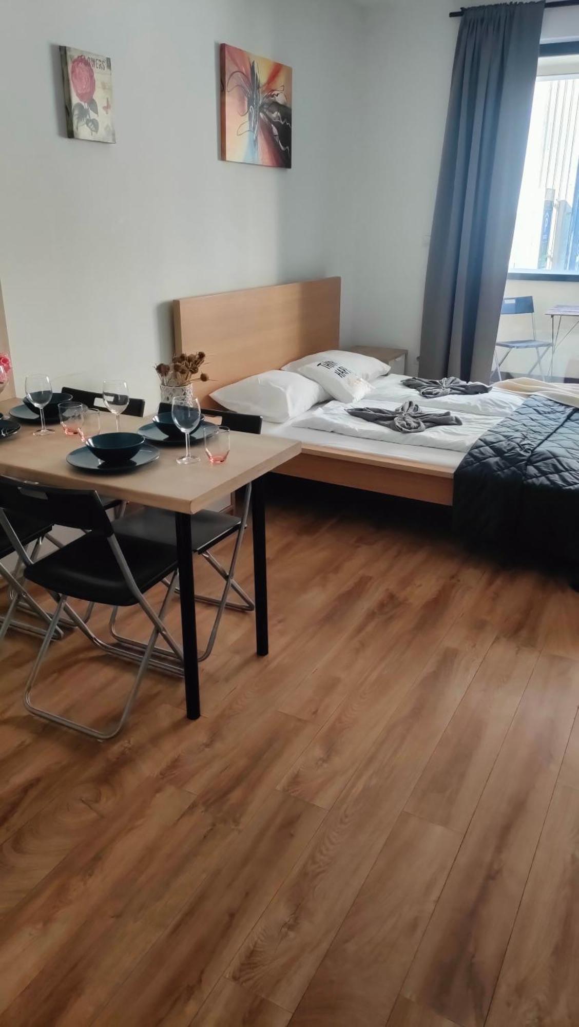 Studio Apartment