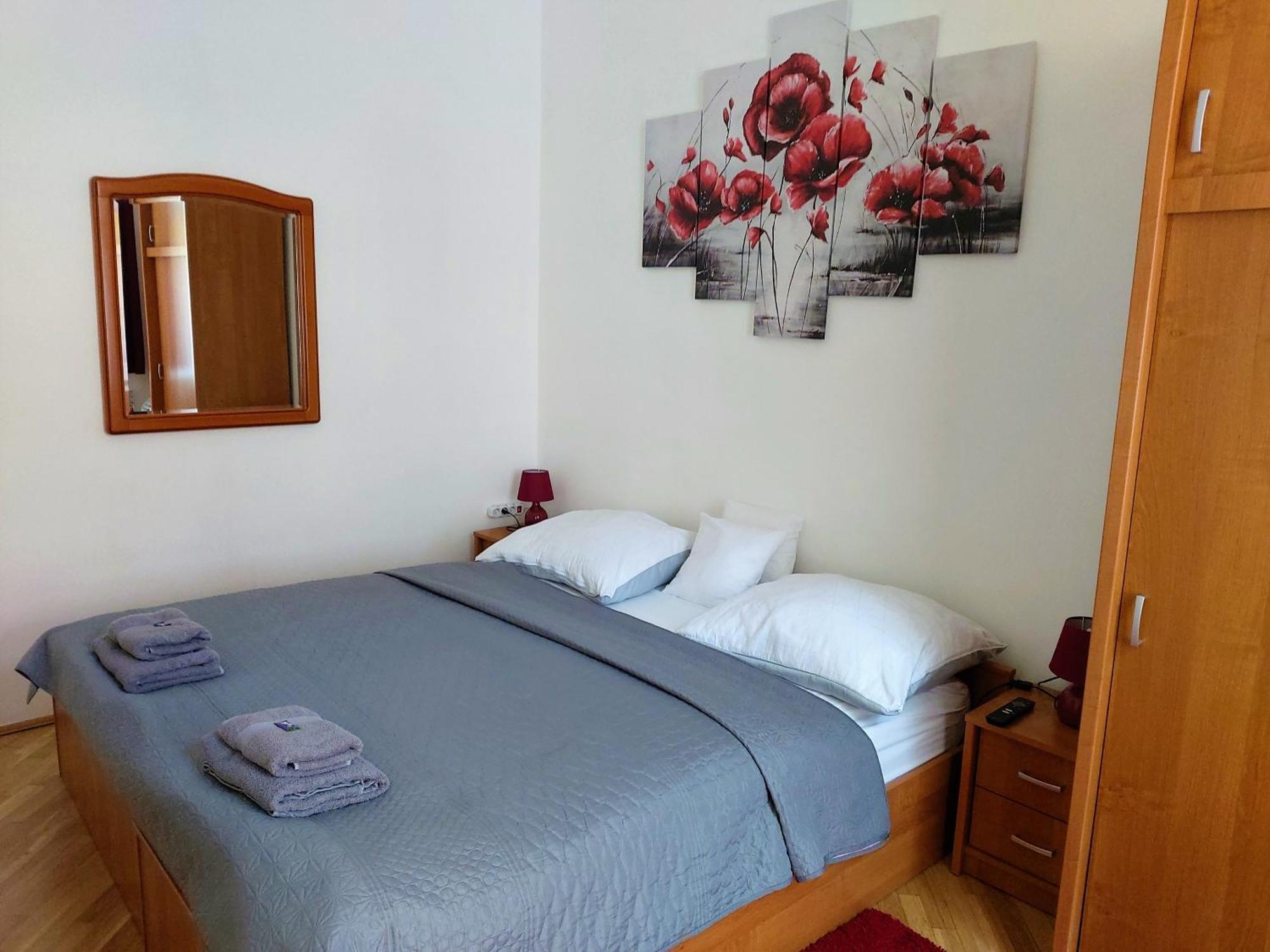 One-Bedroom Apartment,1689868777:JPEG