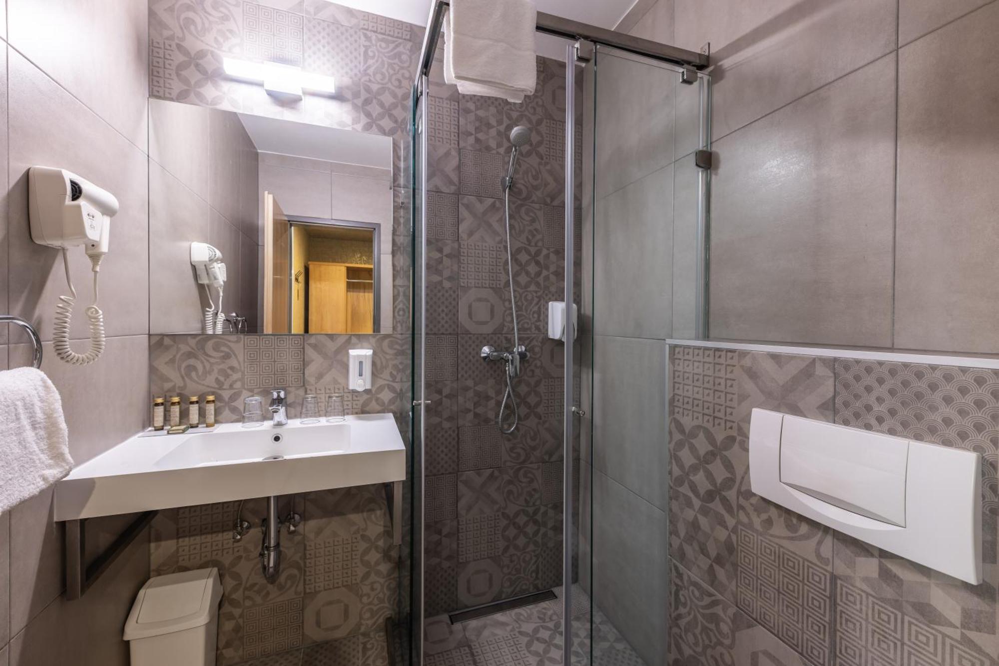 Double or Twin Room,1576688939:JPEG