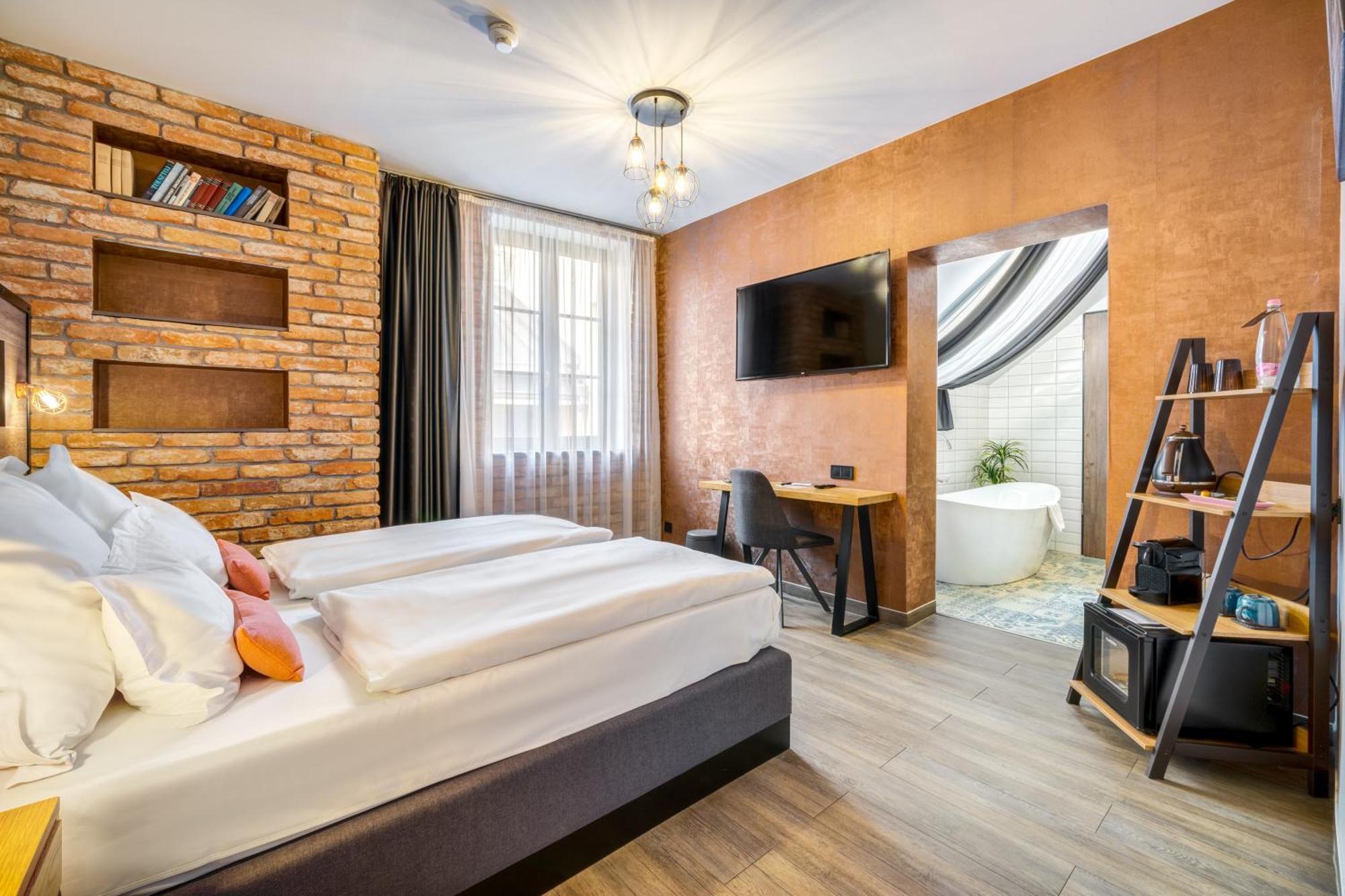 Quarto Duplo Deluxe com Banheira