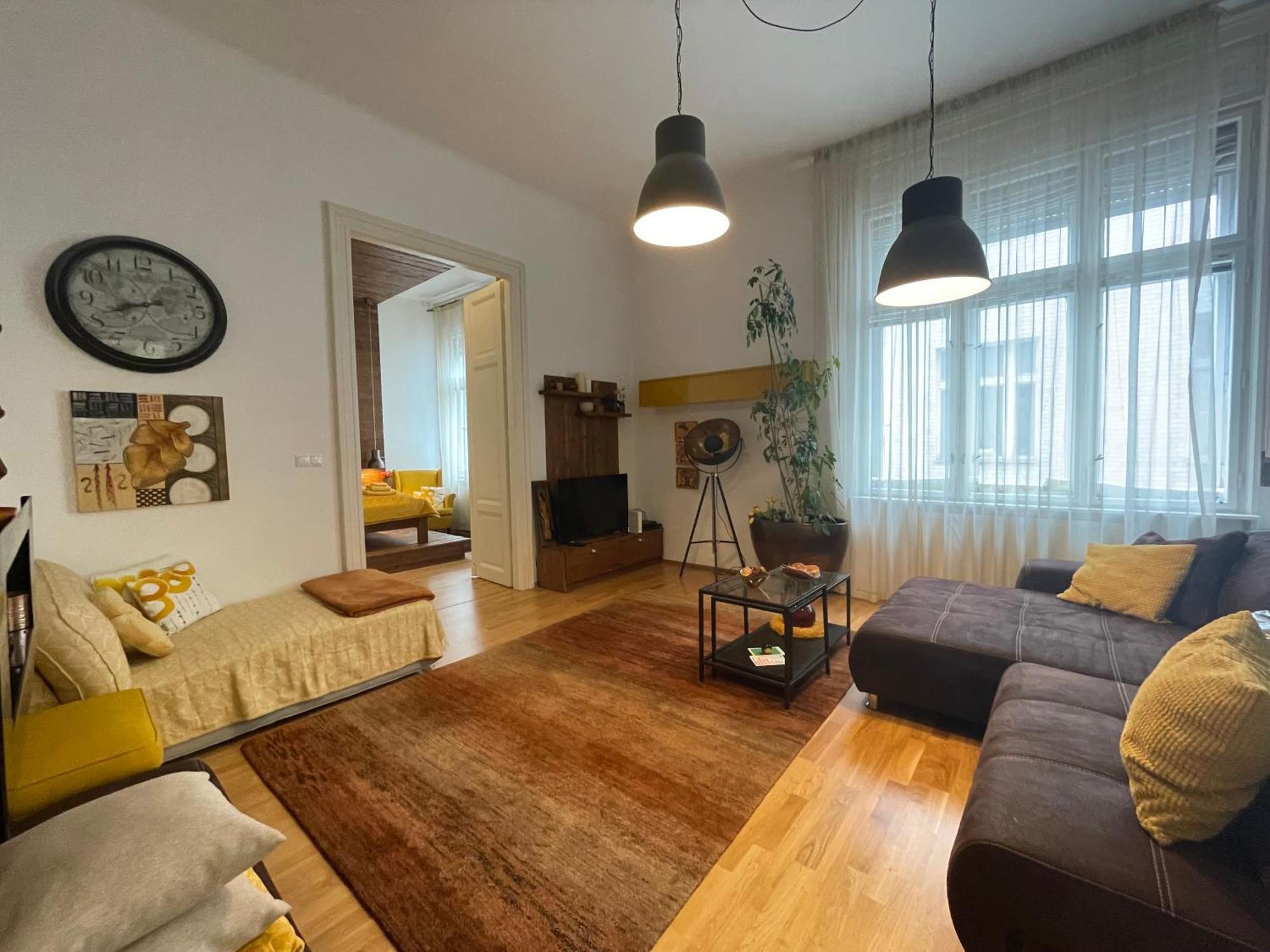 Deluxe Apartment