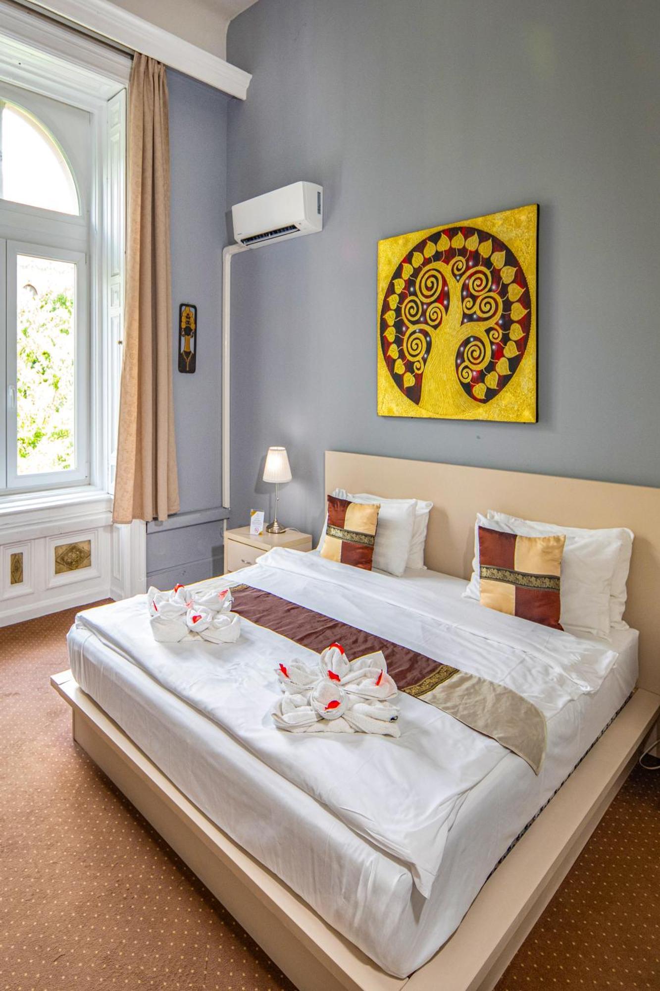 Superior Double or Twin Room City View
