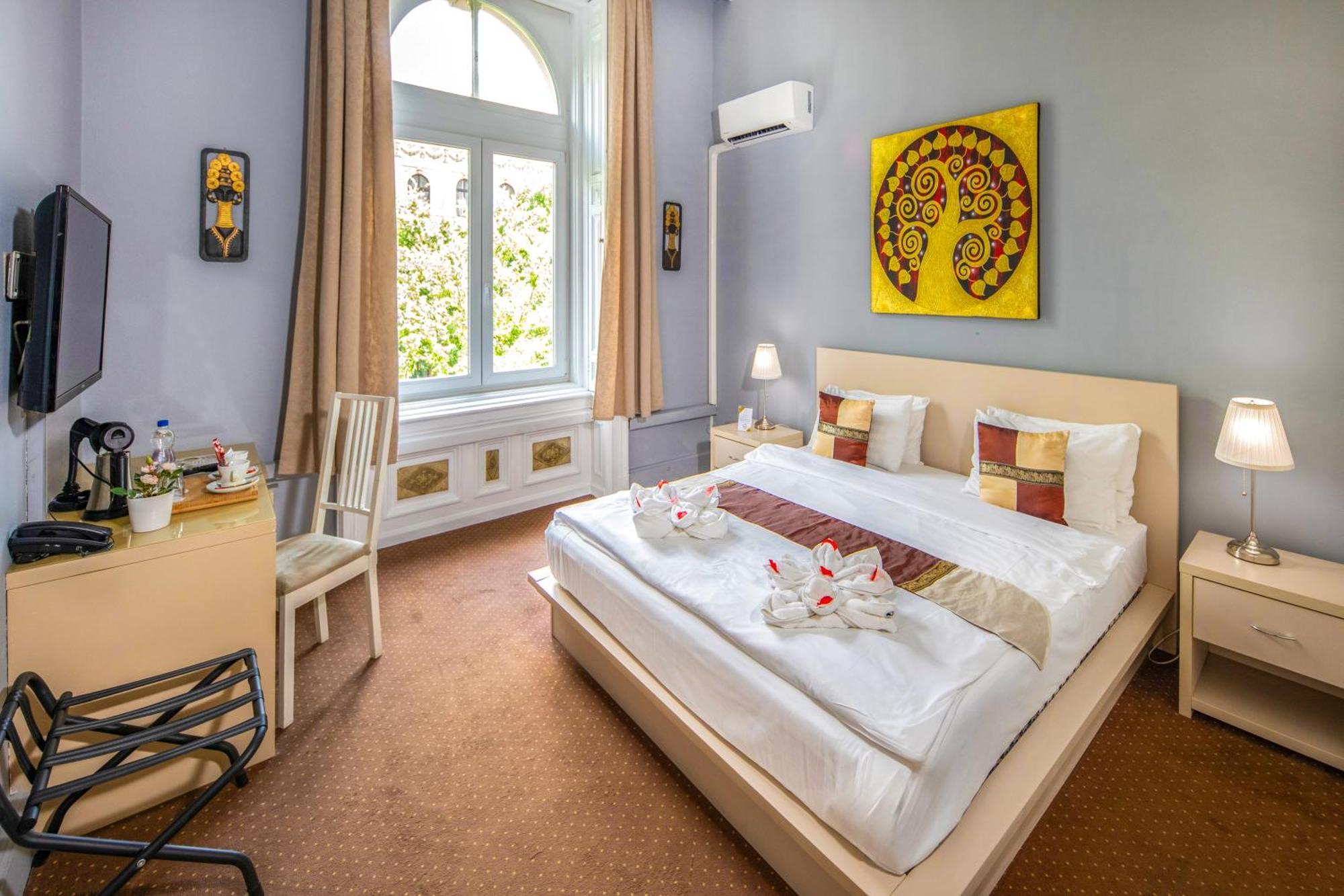 Superior Double or Twin Room City View