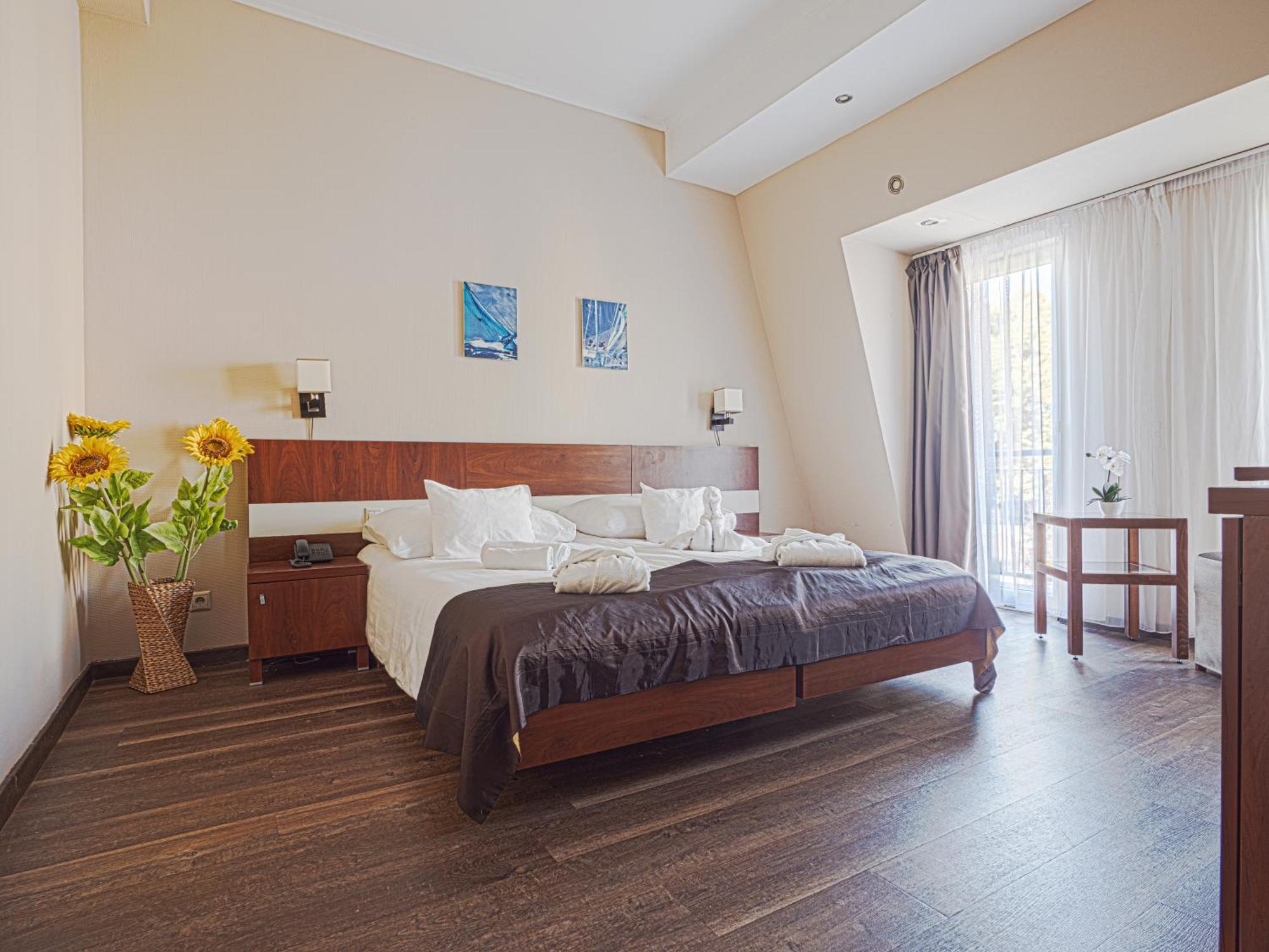 Double Room,1624316175:JPEG