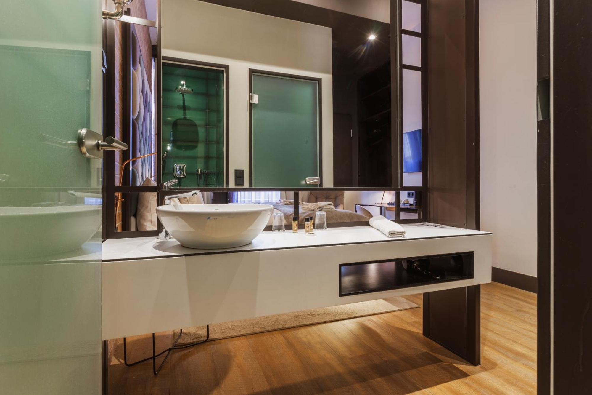 Loft Suite City View