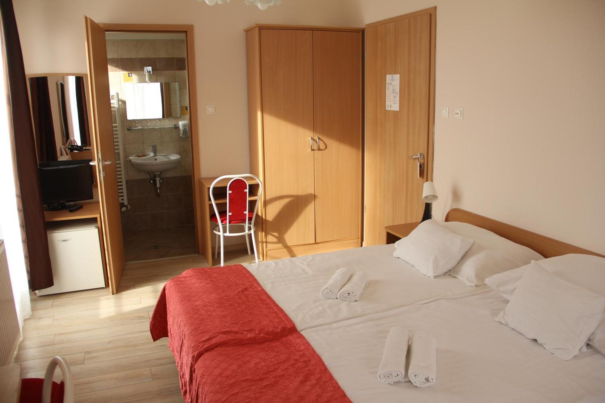 Standard Double or Twin Room,1637577391:JPEG