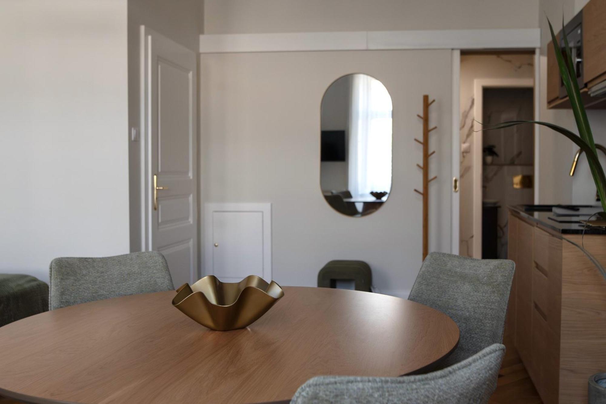 Heritage Triple Apartment