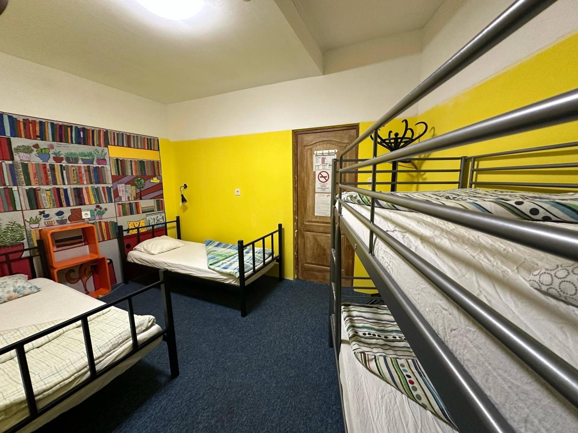 Bed 4-Bed Mixed Dormitory Room