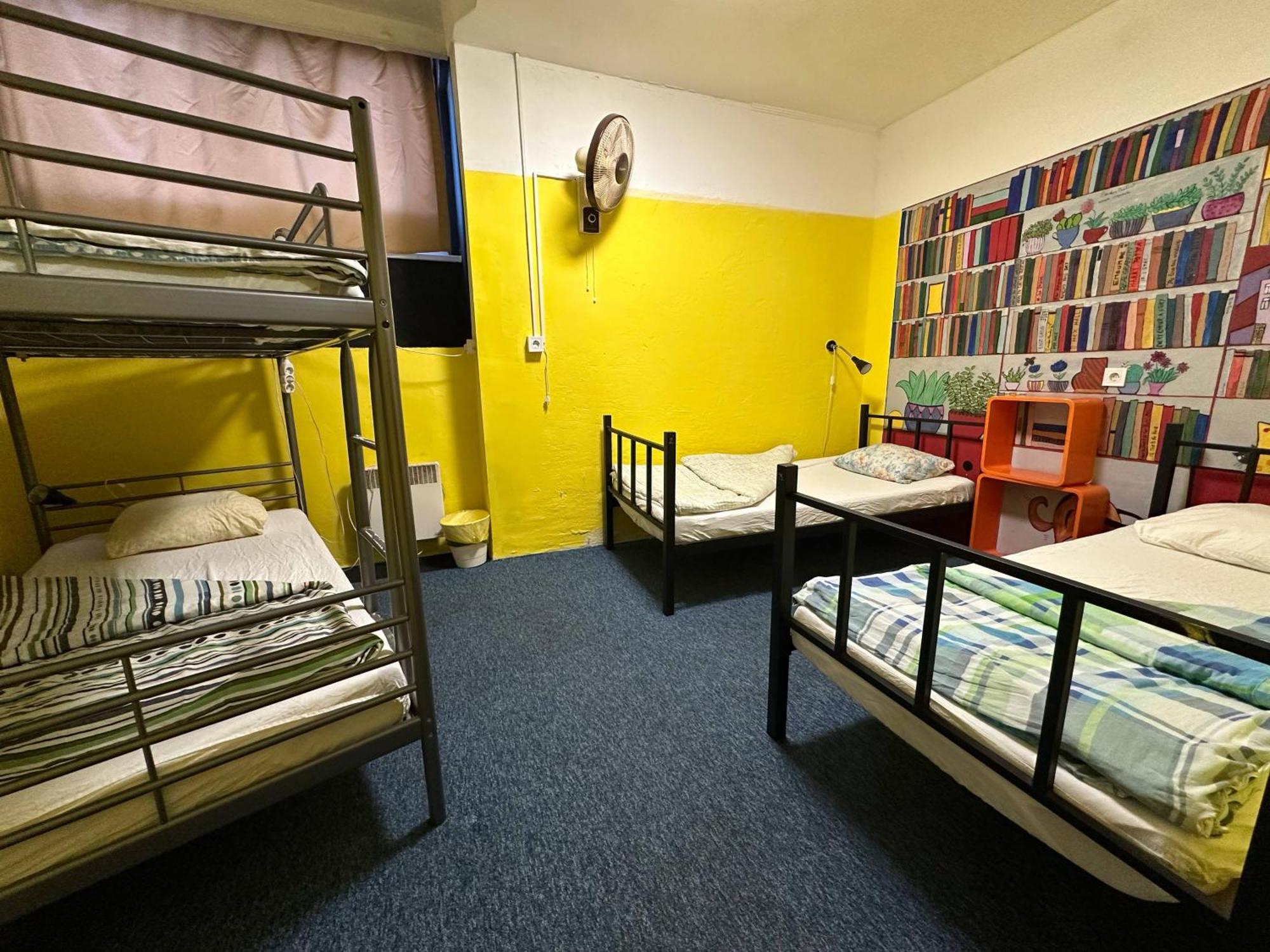 Bed 4-Bed Mixed Dormitory Room