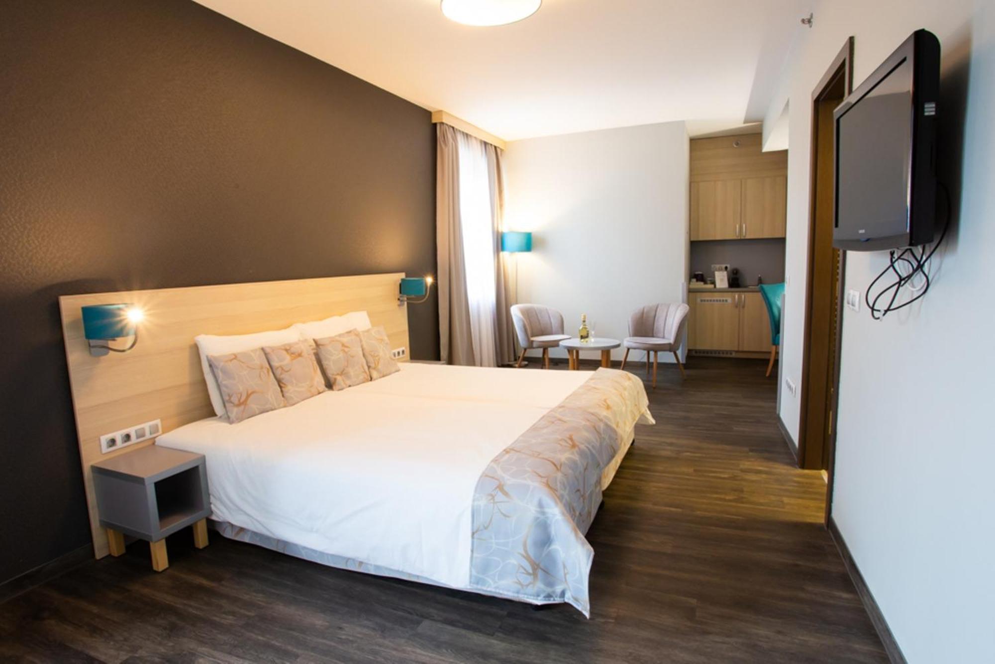 Standard Double or Twin Room Terrace