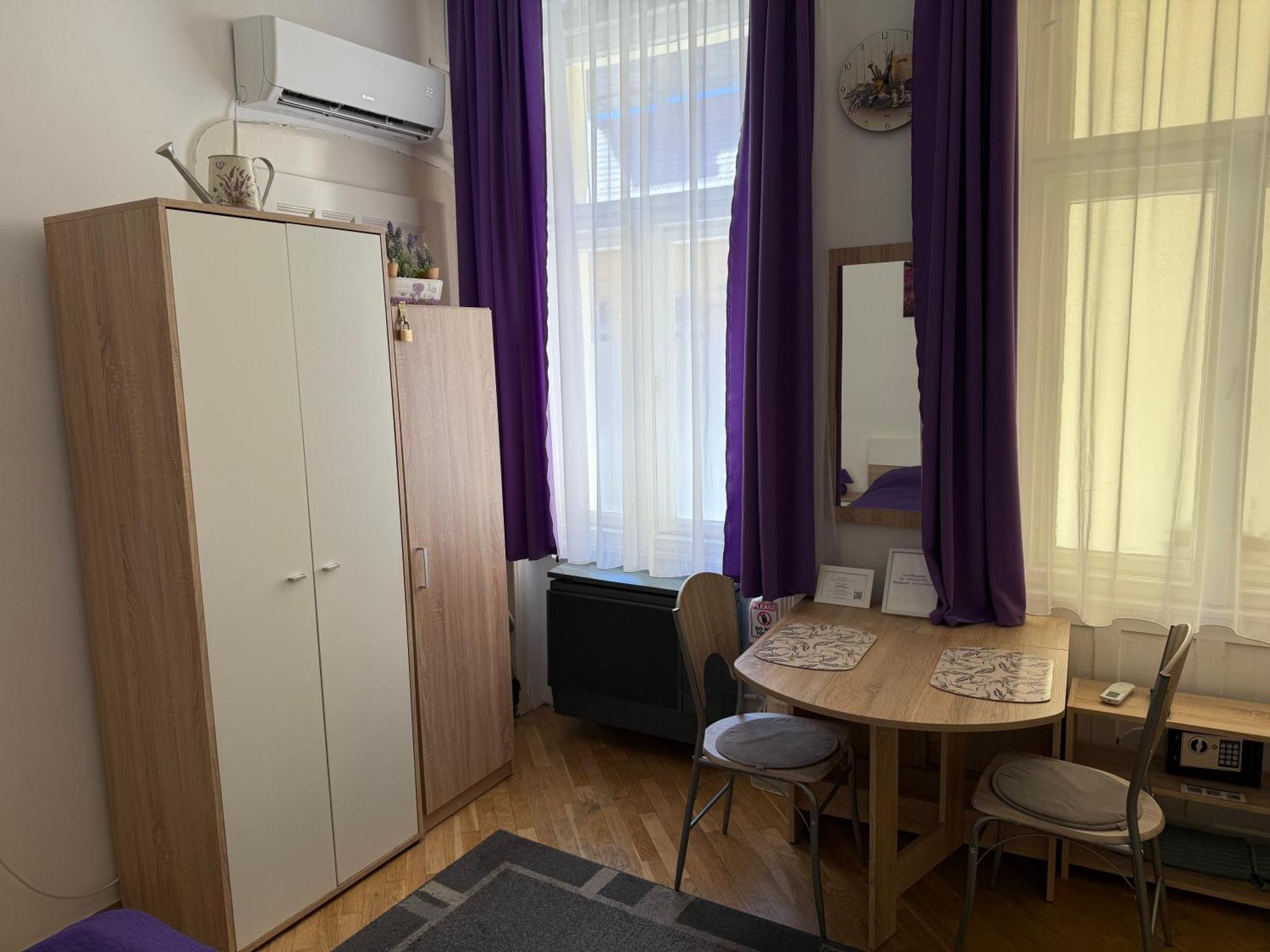 Studio Apartment