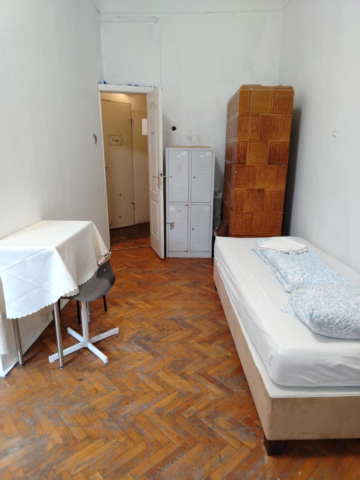 Triple Room Shared Toilet