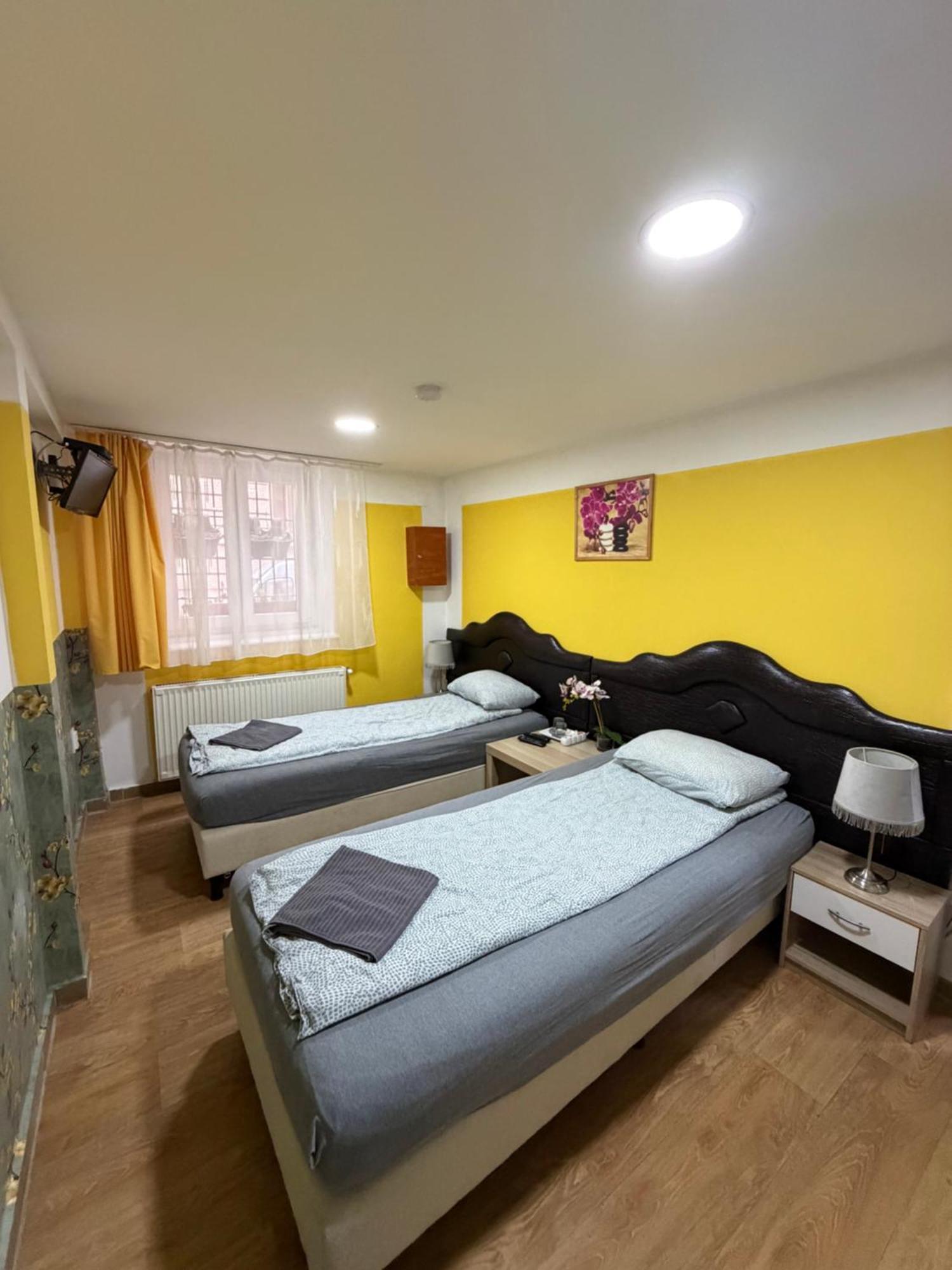 Double or Twin Room Private Bathroom