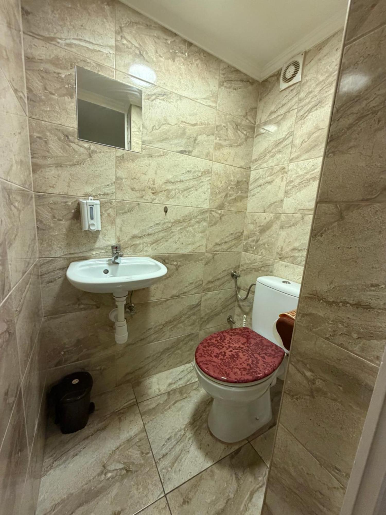 Double or Twin Room Private Bathroom