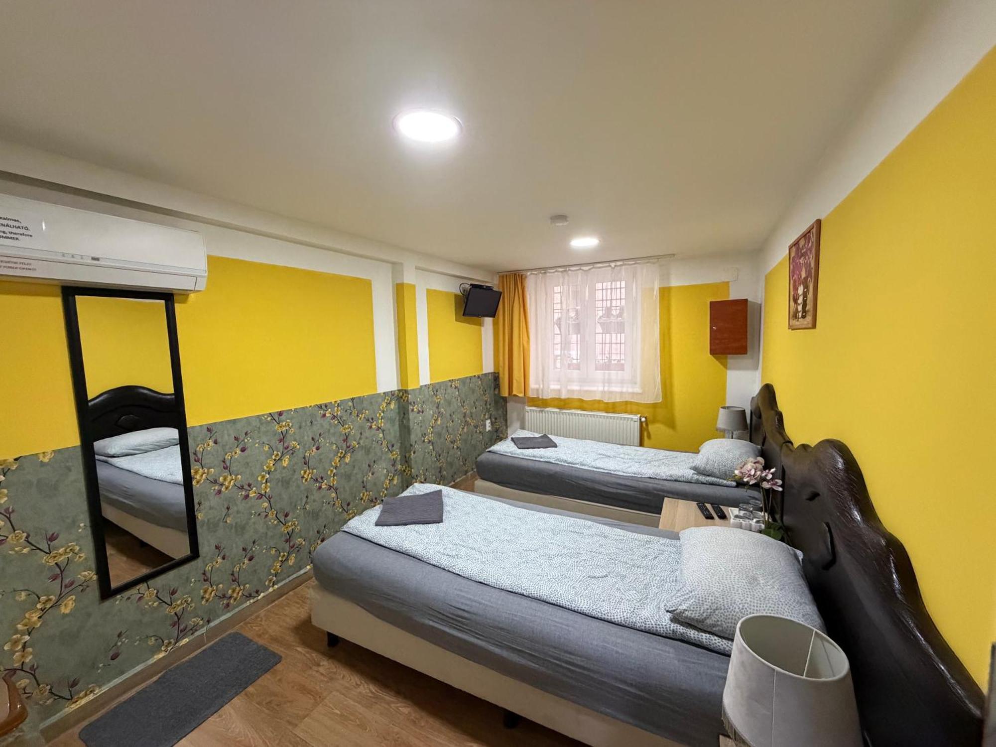 Double or Twin Room Private Bathroom