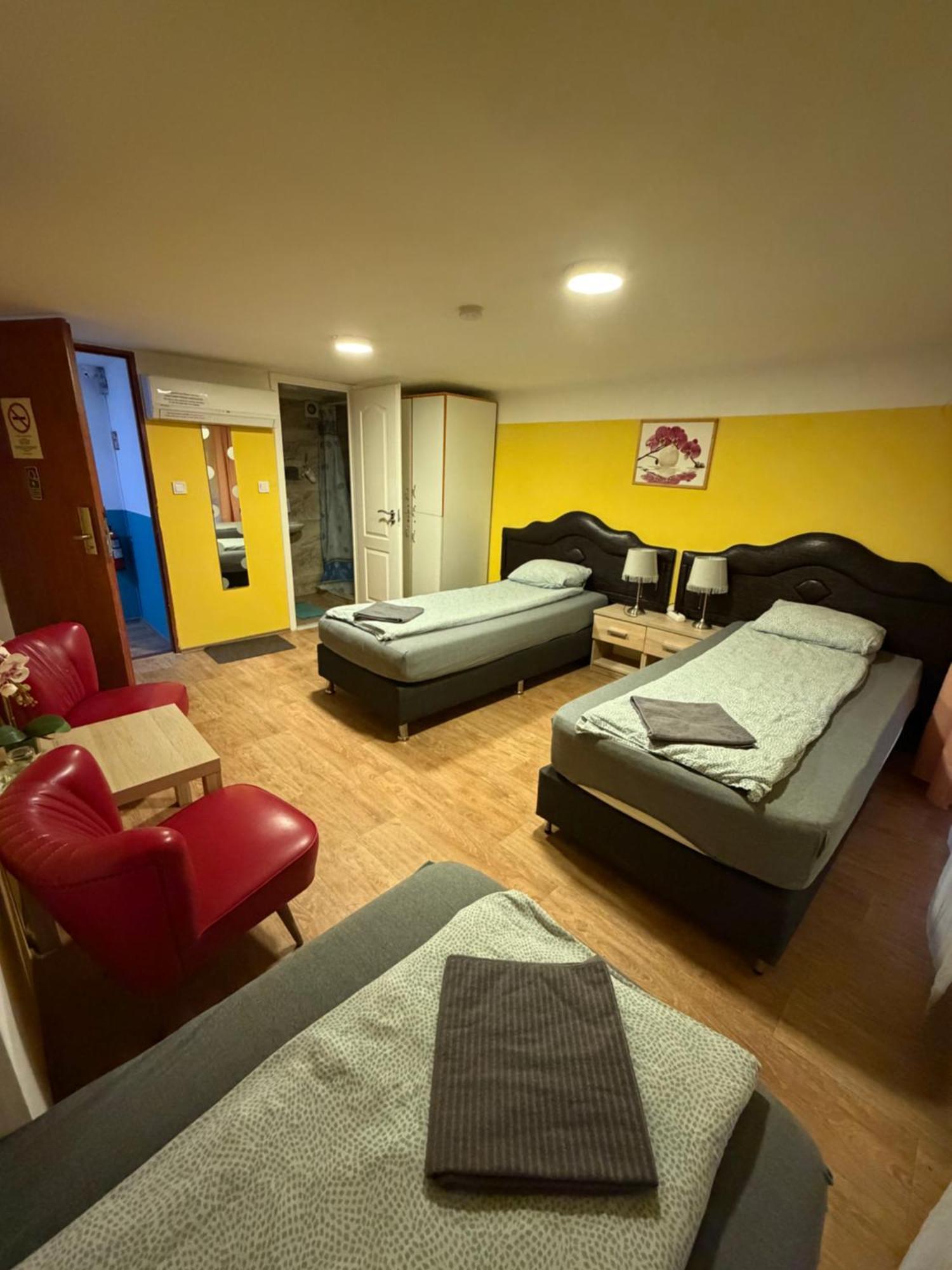Triple Room Private Bathroom
