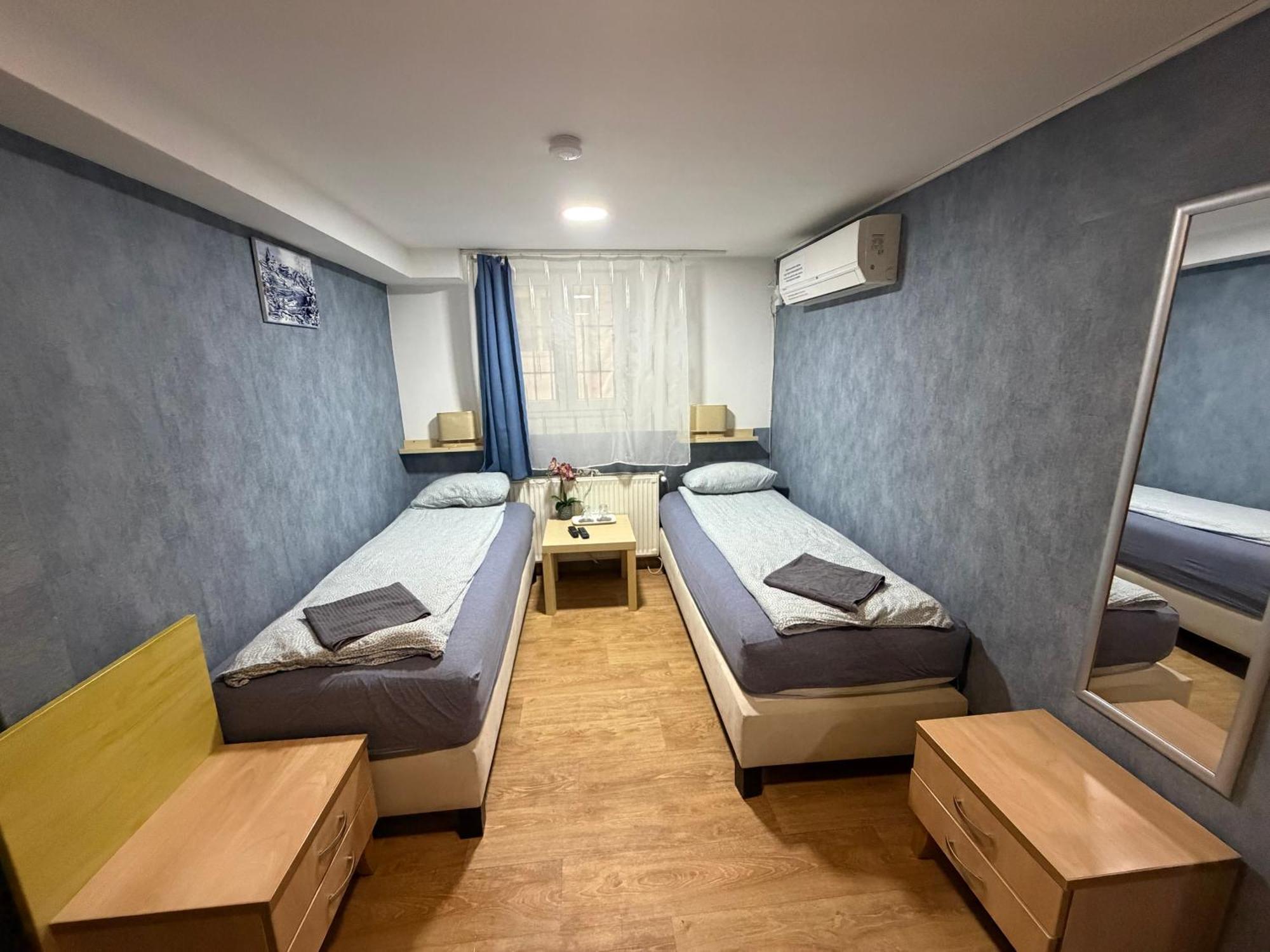 Double or Twin Room Private Bathroom