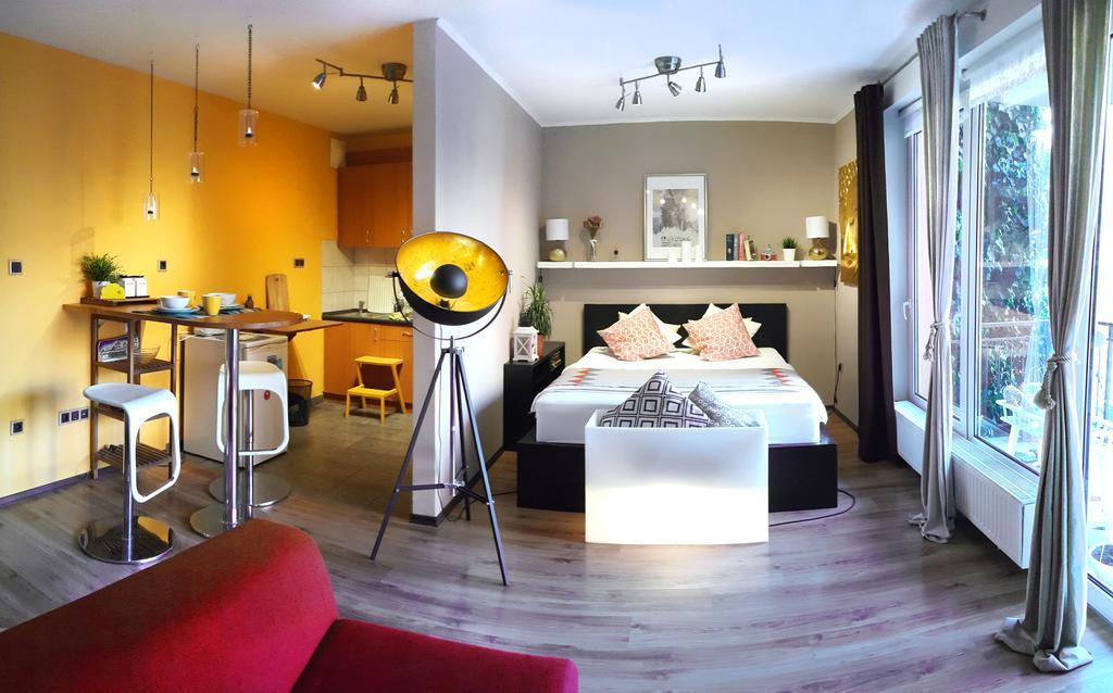 Studio Apartment,358899454:JPEG