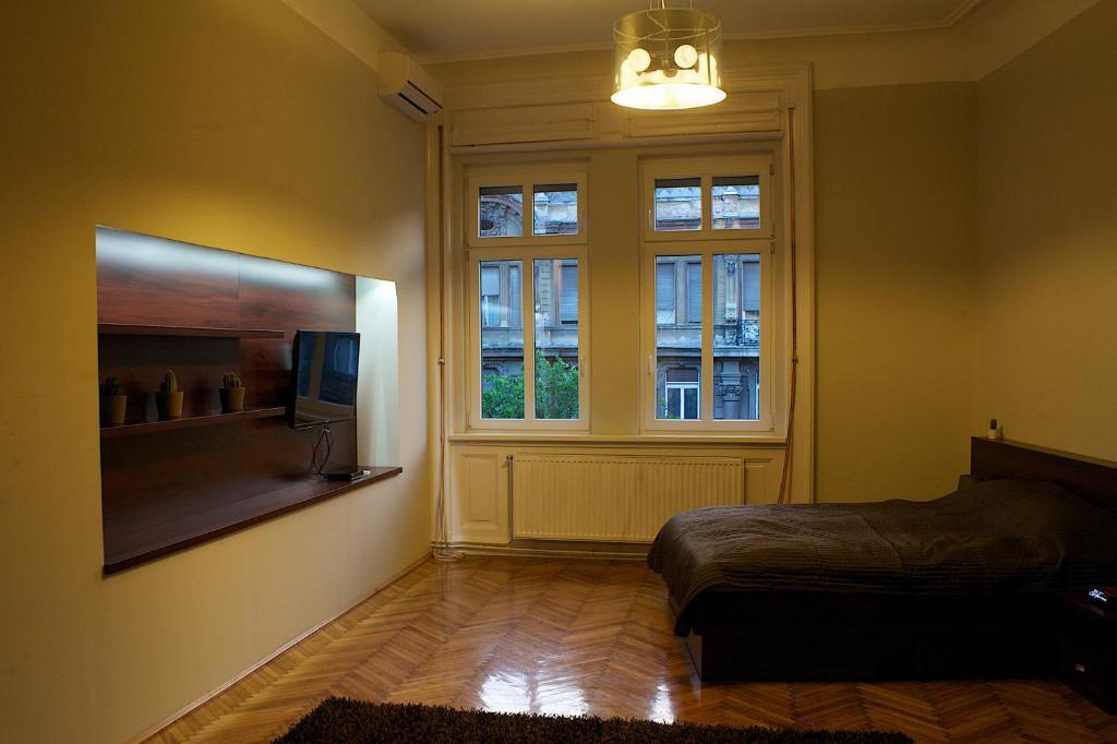 Large Two-Bedroom Apartment