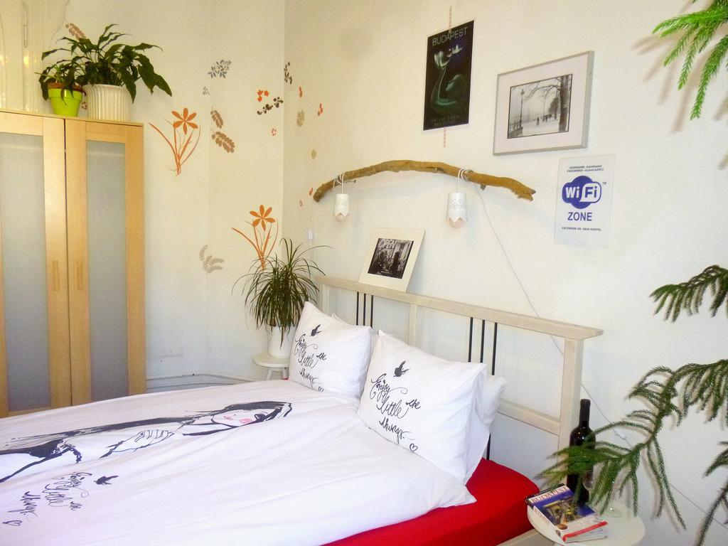 Chambre Double ou Lits Jumeaux avec Salle de Bains Commune