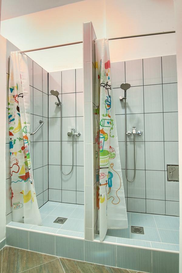Quarto Familiar com Casa de Banho Partilhada