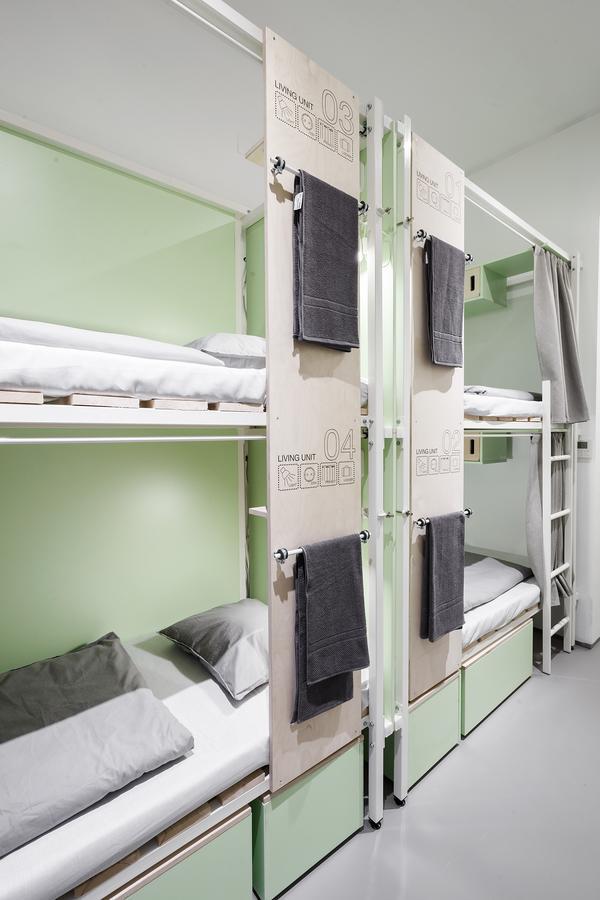 Bed 8-Bed Female Dormitory Room