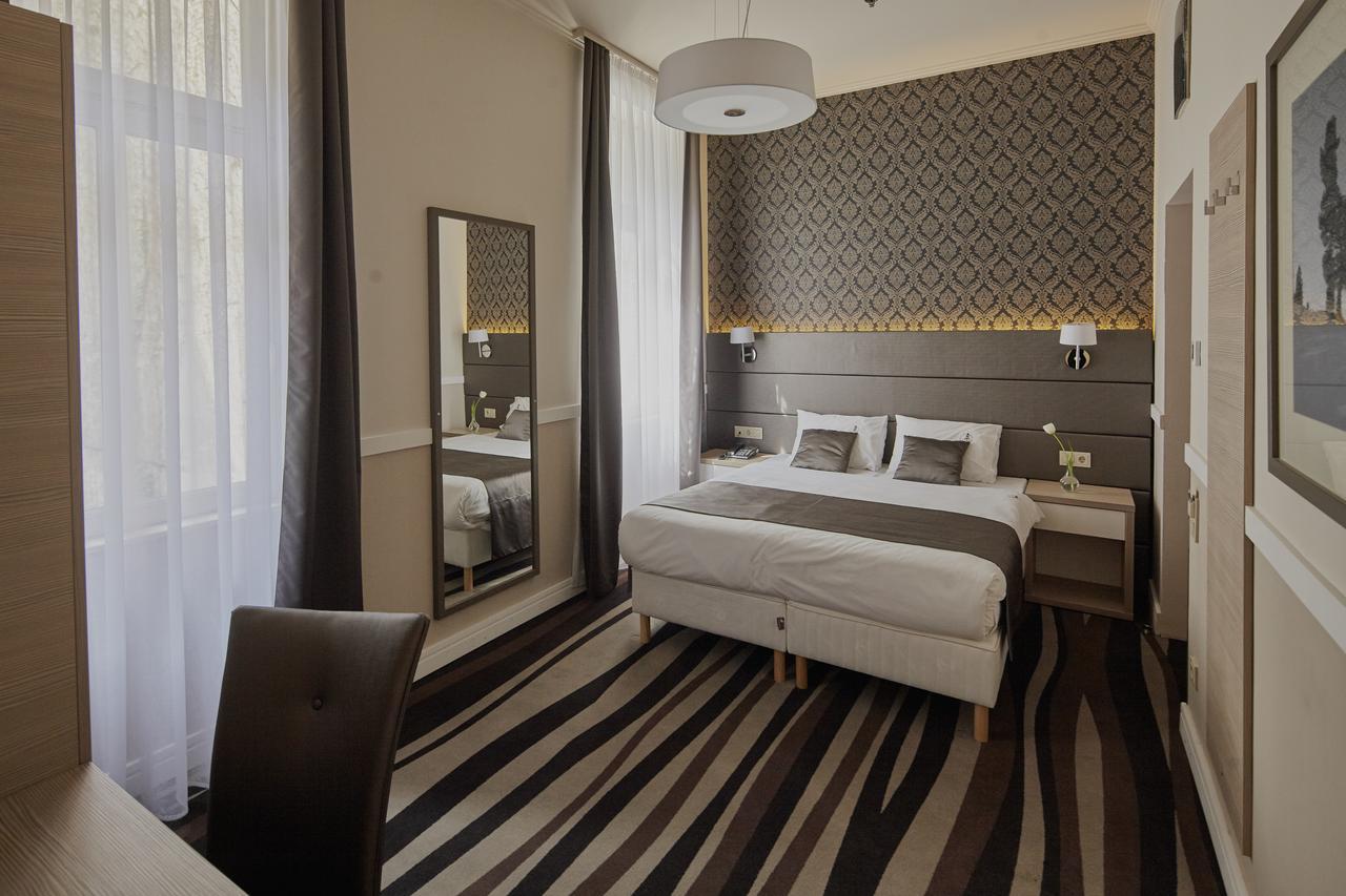 Quarto Standard com Cama de Casal ou 2 de Solteiro