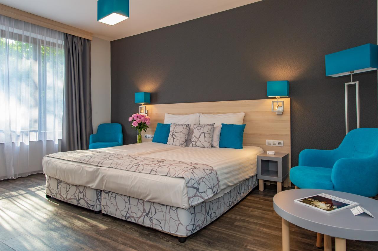 Standard Double or Twin Room Terrace