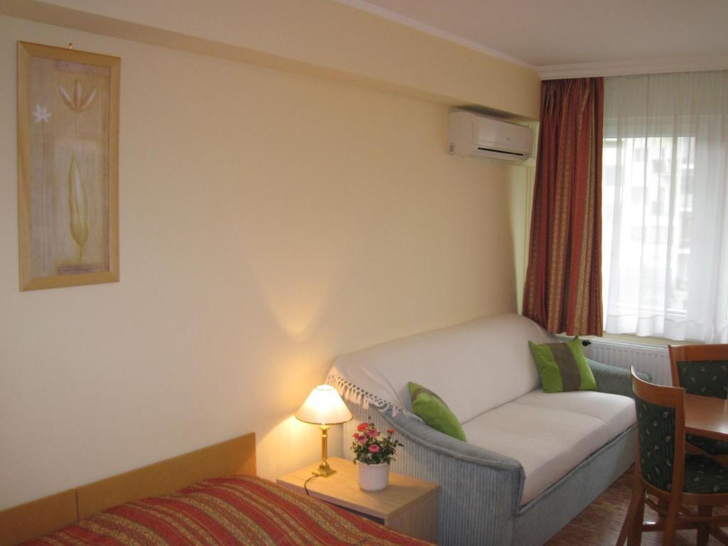 Apartamento para 3 Pessoas com Varanda