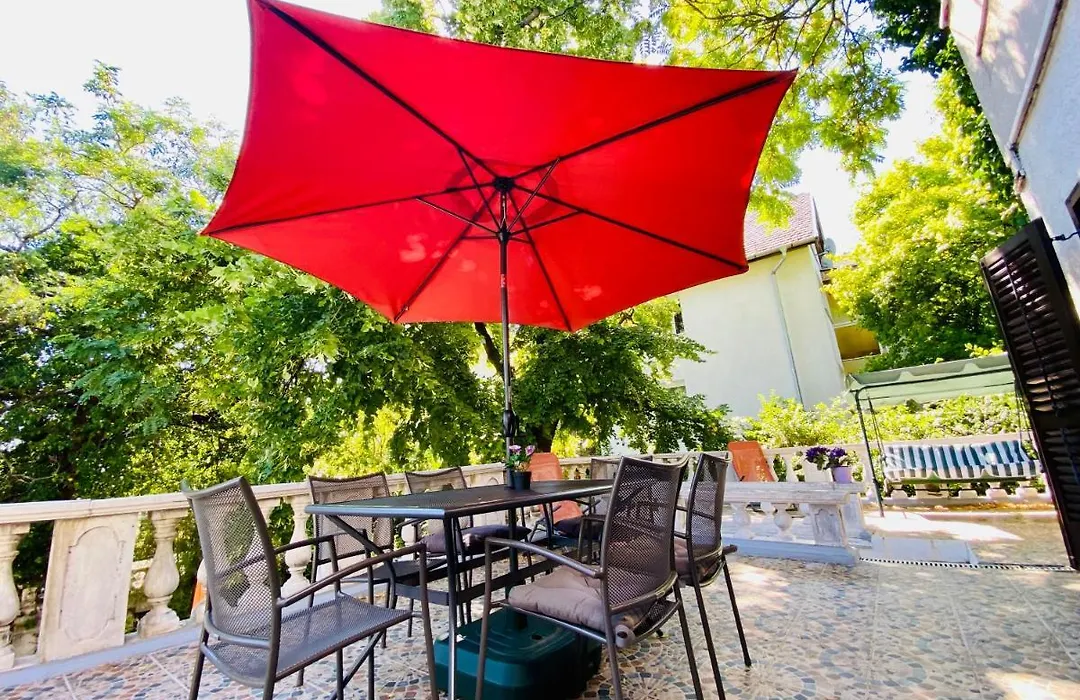 Budahome Apartments-1