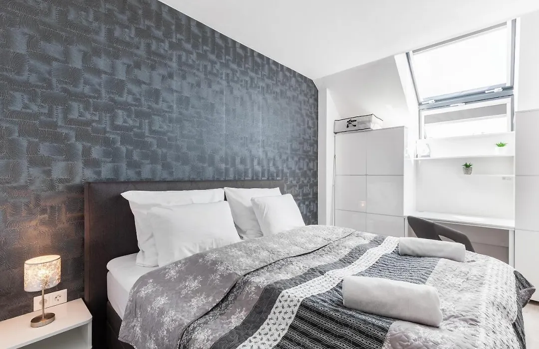 Chill 'N' Joy Boutique Suites-1