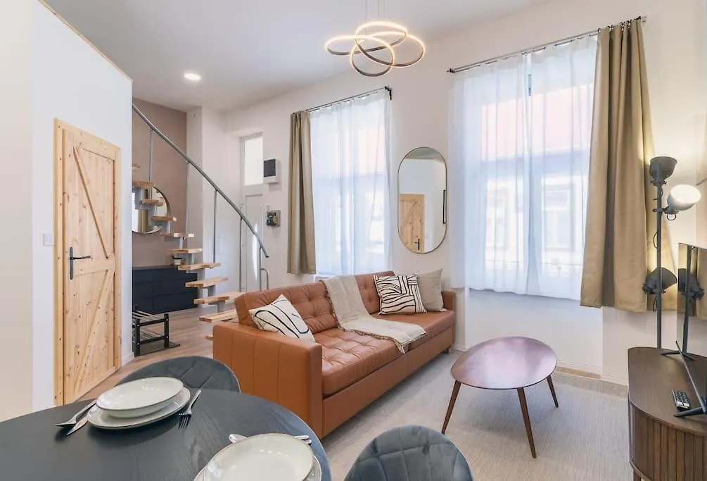 Budapest Design Condo by NW-1