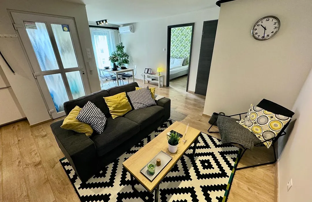 Emerald Apartment-1